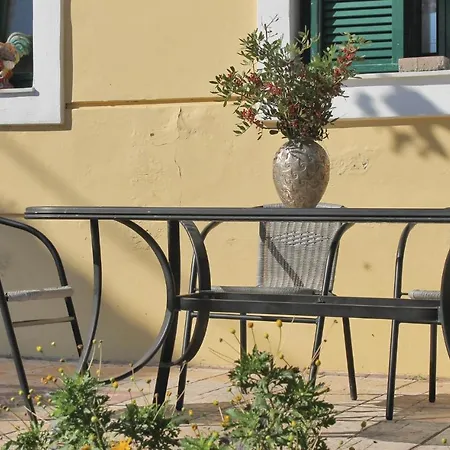 Four-bedroom Holiday In Loutra Aidipsou *