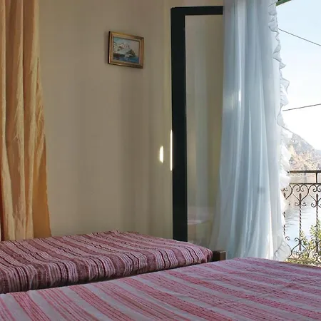 Four-bedroom Holiday In Loutra Aidipsou * 卢特拉艾季普苏